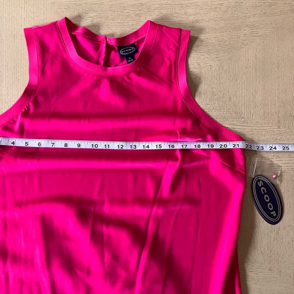 Sleeveless Maxi Dress in Bright Pink - Picture 6 of 7